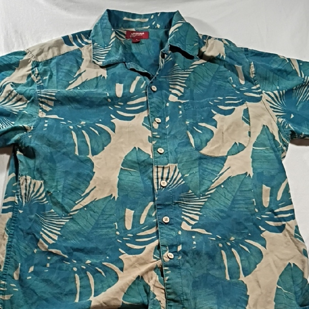Arizona Jeans Teal and Tan Leaf Print Shirt Tropical Button Up